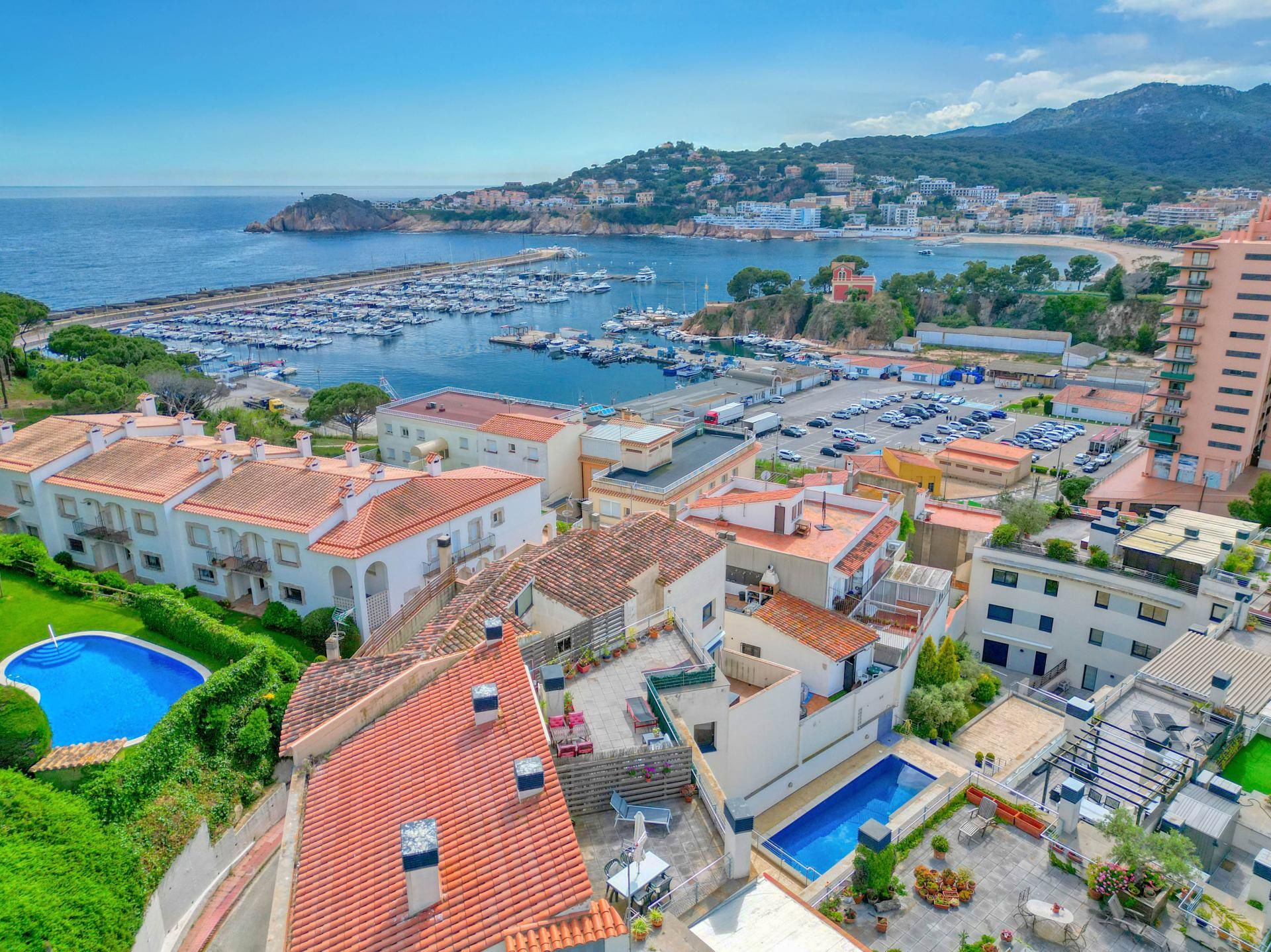 Vista exterior de Apartament en venda en Sant Feliu de Guíxols amb Calefacció, Terrassa i Piscina