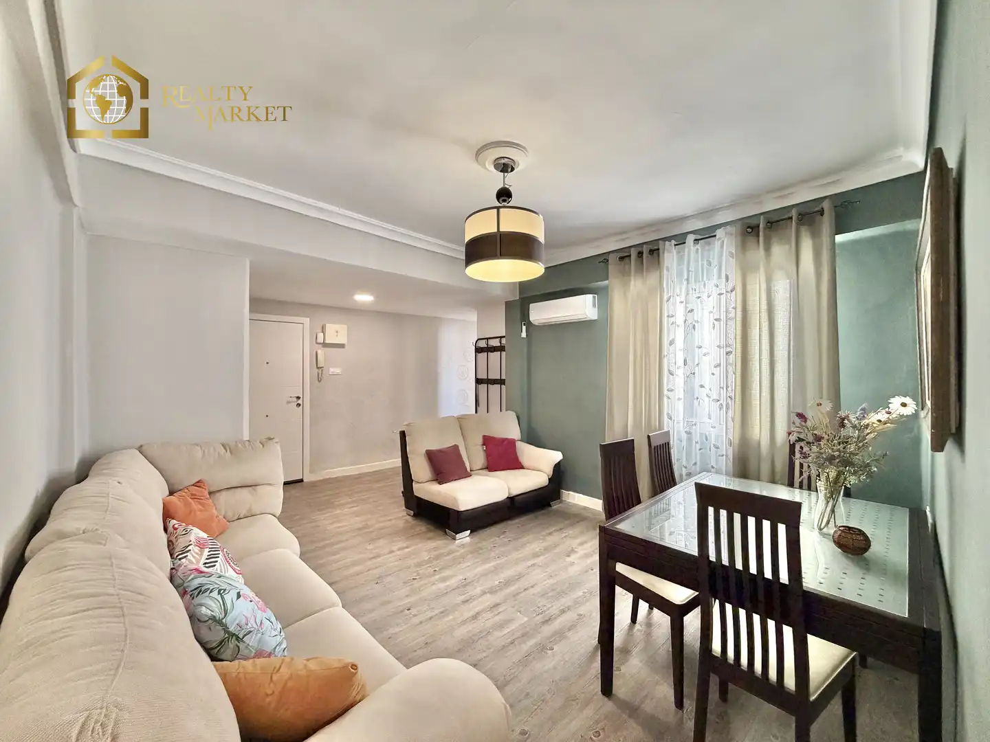 Sala de estar de Piso en venta en Valencia con Aire acondicionado y Balcón