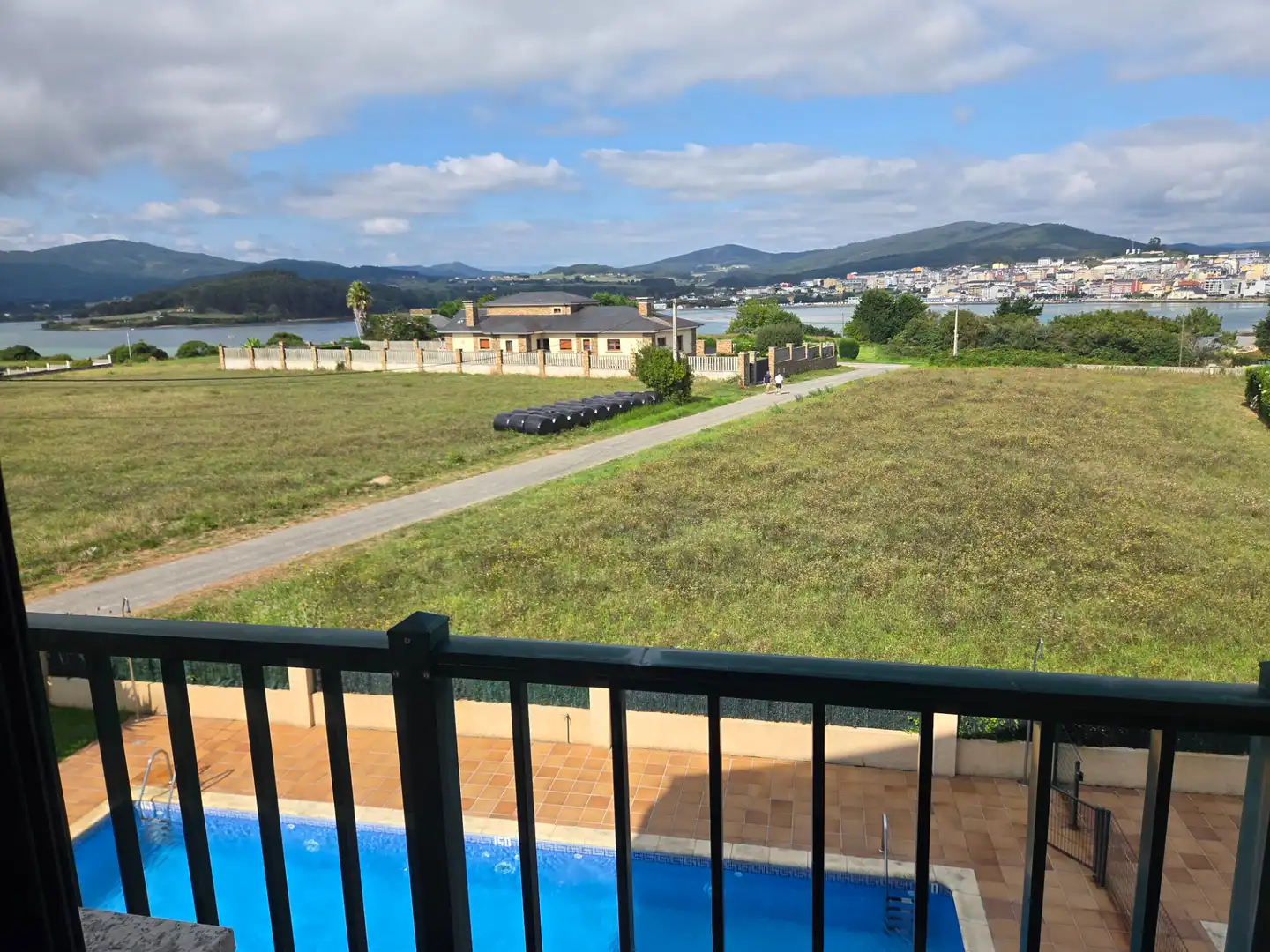 Swimming pool of Flat for sale in Barreiros  with Terrace, Storage room and Furnished