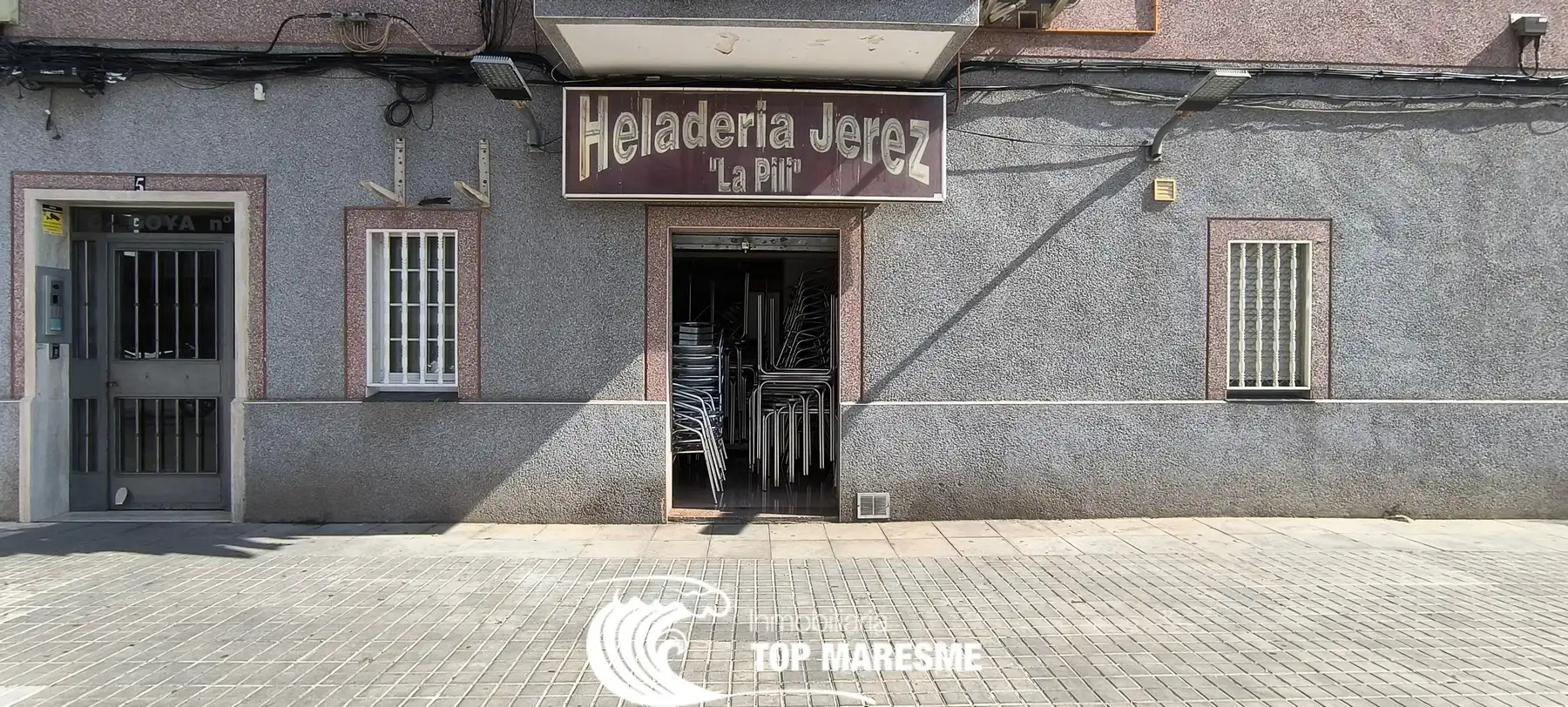 Geschaftsraum zum Verkauf in Sant Adrià de Besòs mit Klimaanlage, Heizung und Terrasse