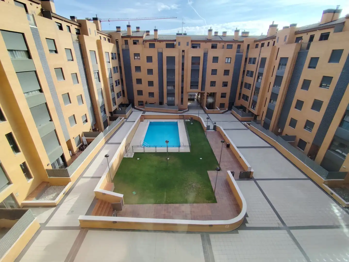 Piscina de Apartament de lloguer en Arroyo de la Encomienda amb Traster i Piscina comunitària