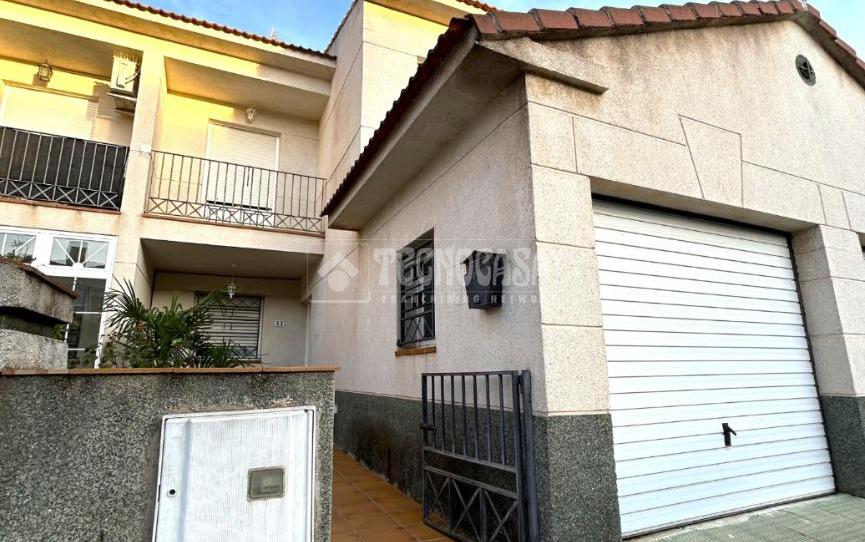 Photo 1 of Single-family semi-detached for sale in C. Manuel Gutiérrez Mellado, Noblejas, Toledo