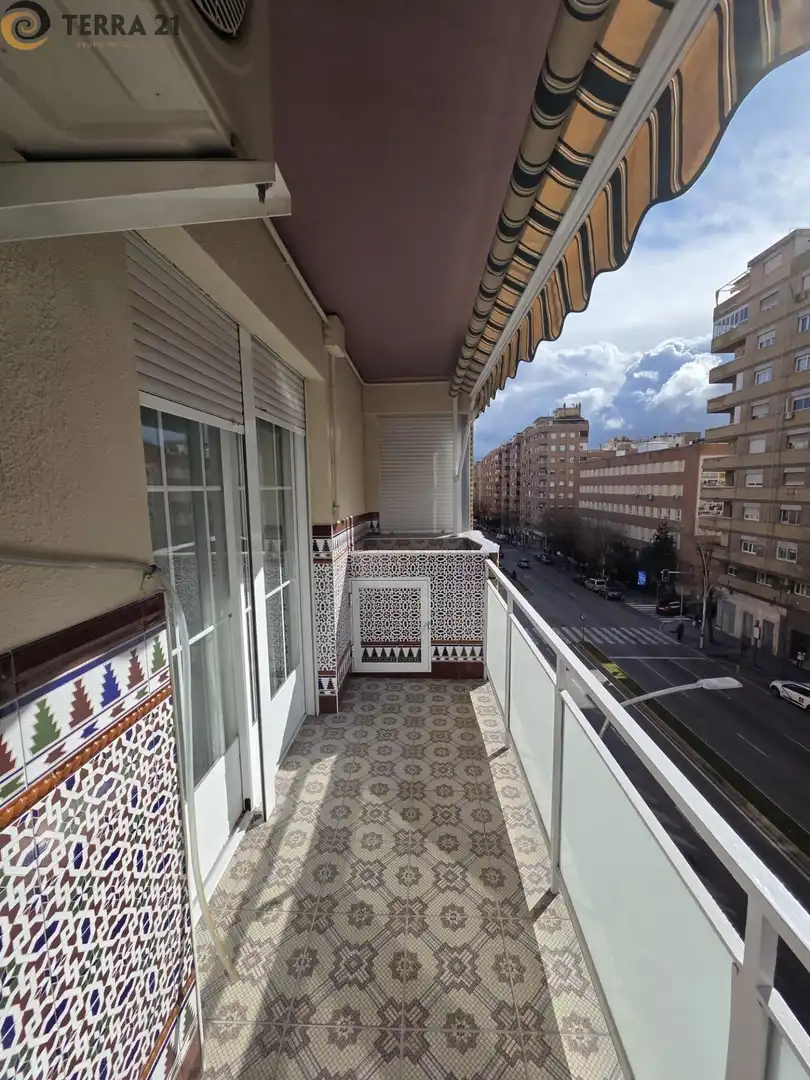 Exterior view of Flat for rent in Jaén  with Air Conditioner and Heating