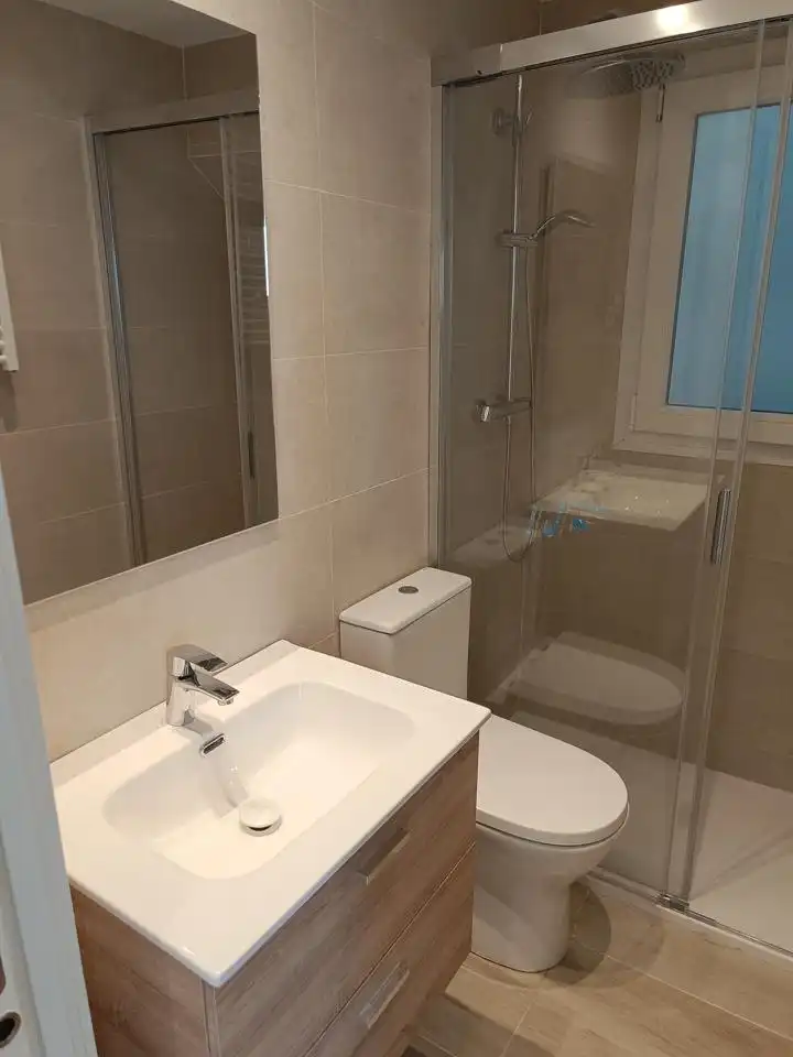 Bany de Pis en venda en Zaragoza amb Calefacció i Terrassa