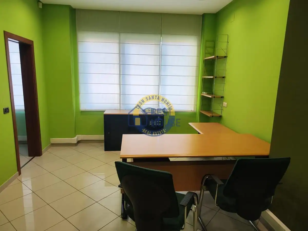 Office for rent in San Claudio - La Chantría