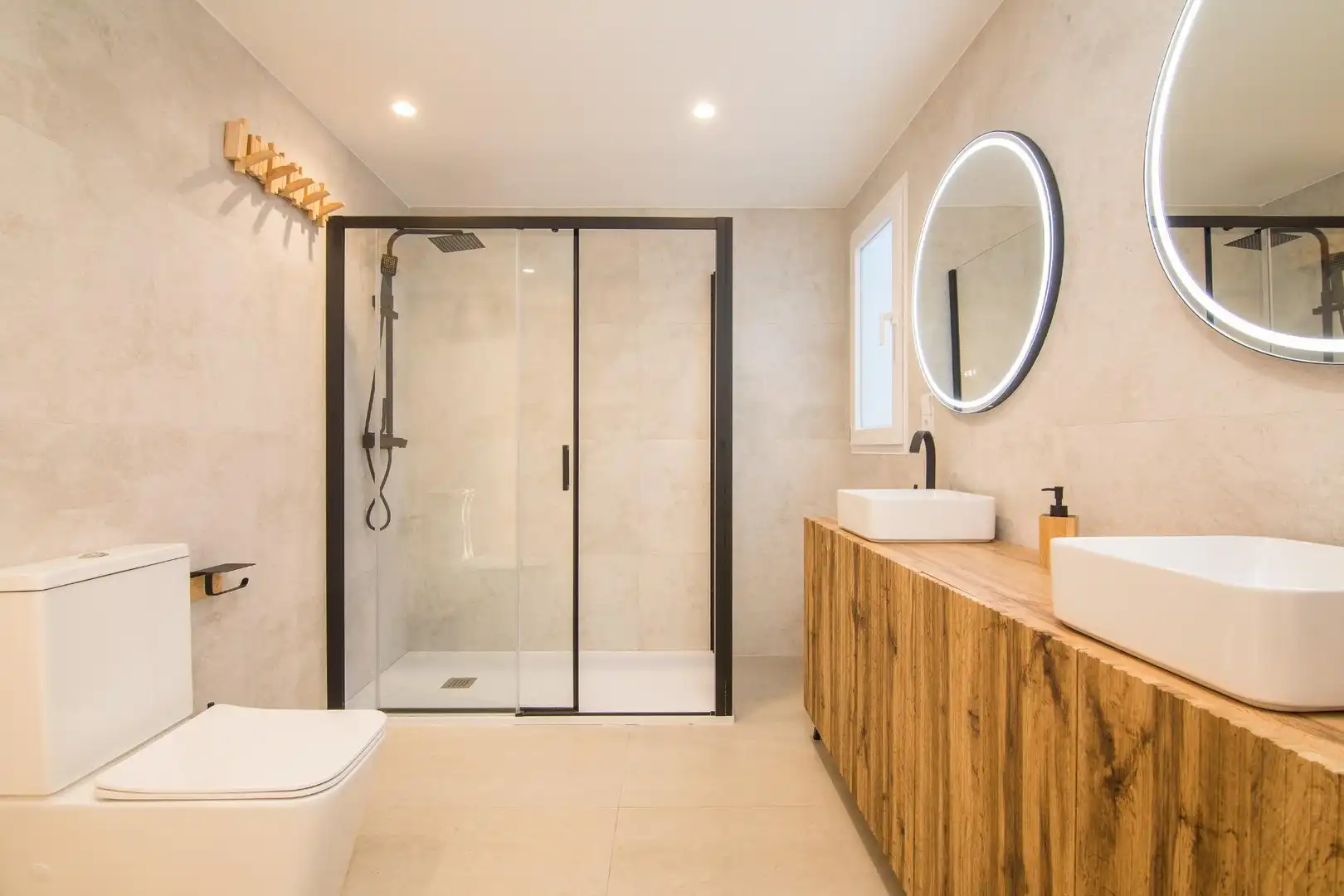 Bathroom of Houses for sale in Elche / Elx  with Air Conditioner, Private garden and Terrace