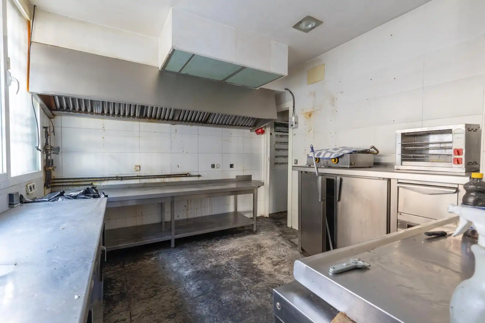 Kitchen of Commercial properties for sale in Granada  with Air Conditioner and Furnished