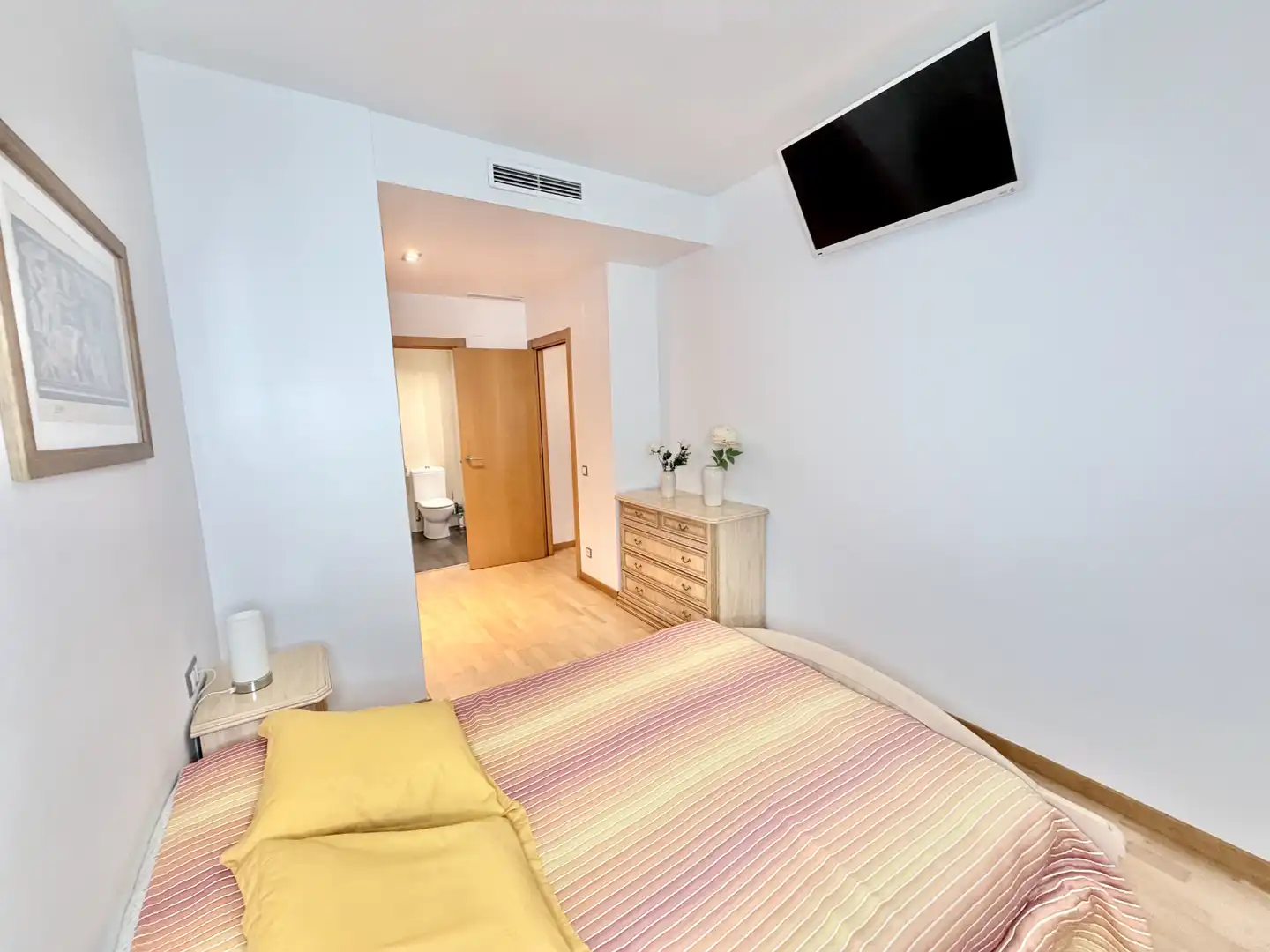Bedroom of Ground floor for sale in Badalona  with Air Conditioner, Heating and Private garden