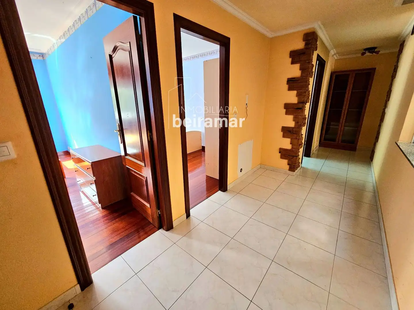 Piso en venta en Ribeira con Calefacción, Terraza y Trastero