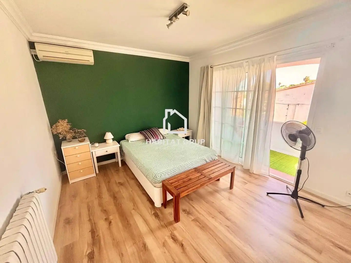 Habitación de Casa o chalet en venta en Es Castell con Aire acondicionado, Calefacción y Jardín privado