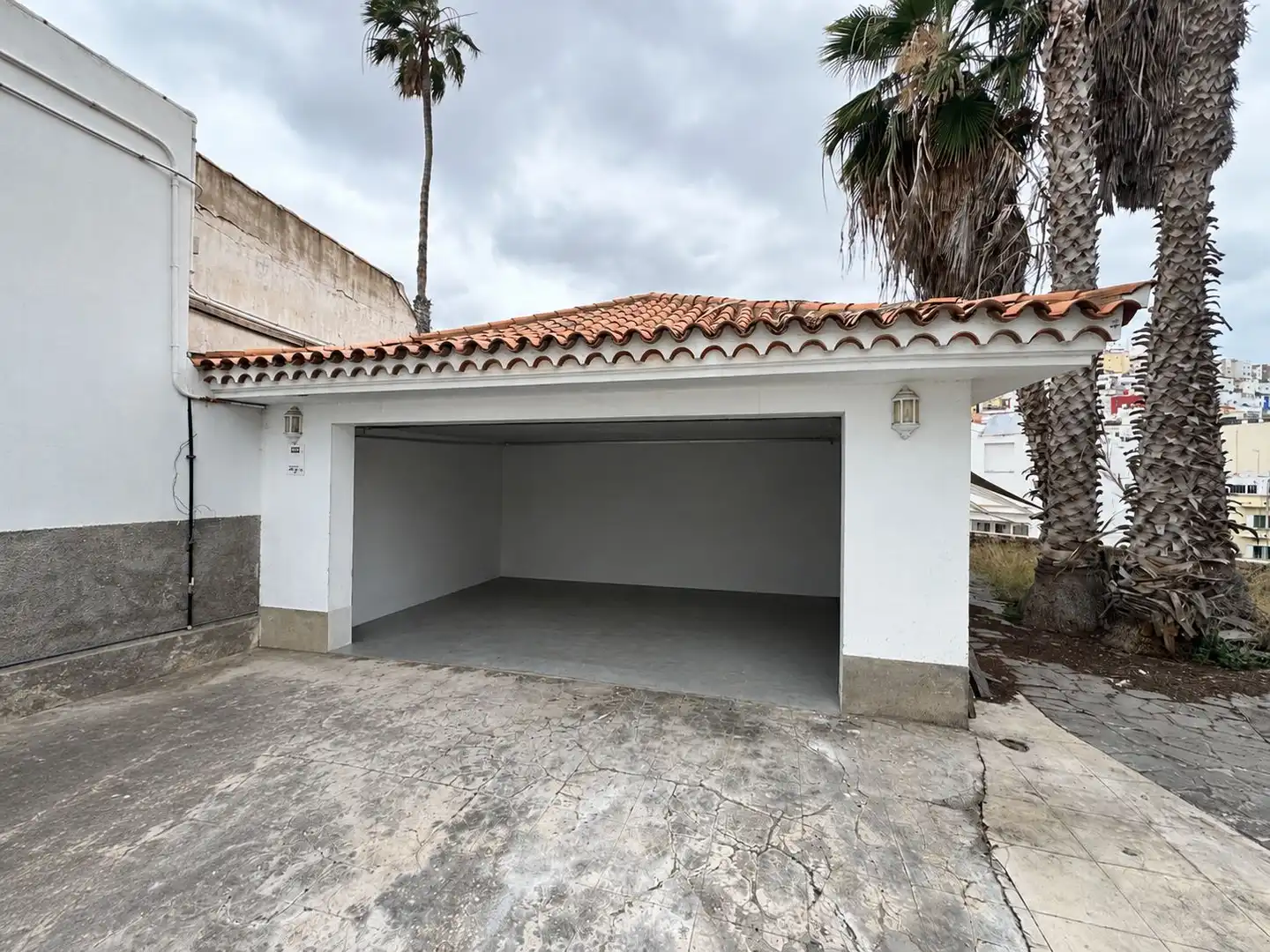 Parking of Detached homes for sale in Las Palmas de Gran Canaria  with Terrace and Balcony
