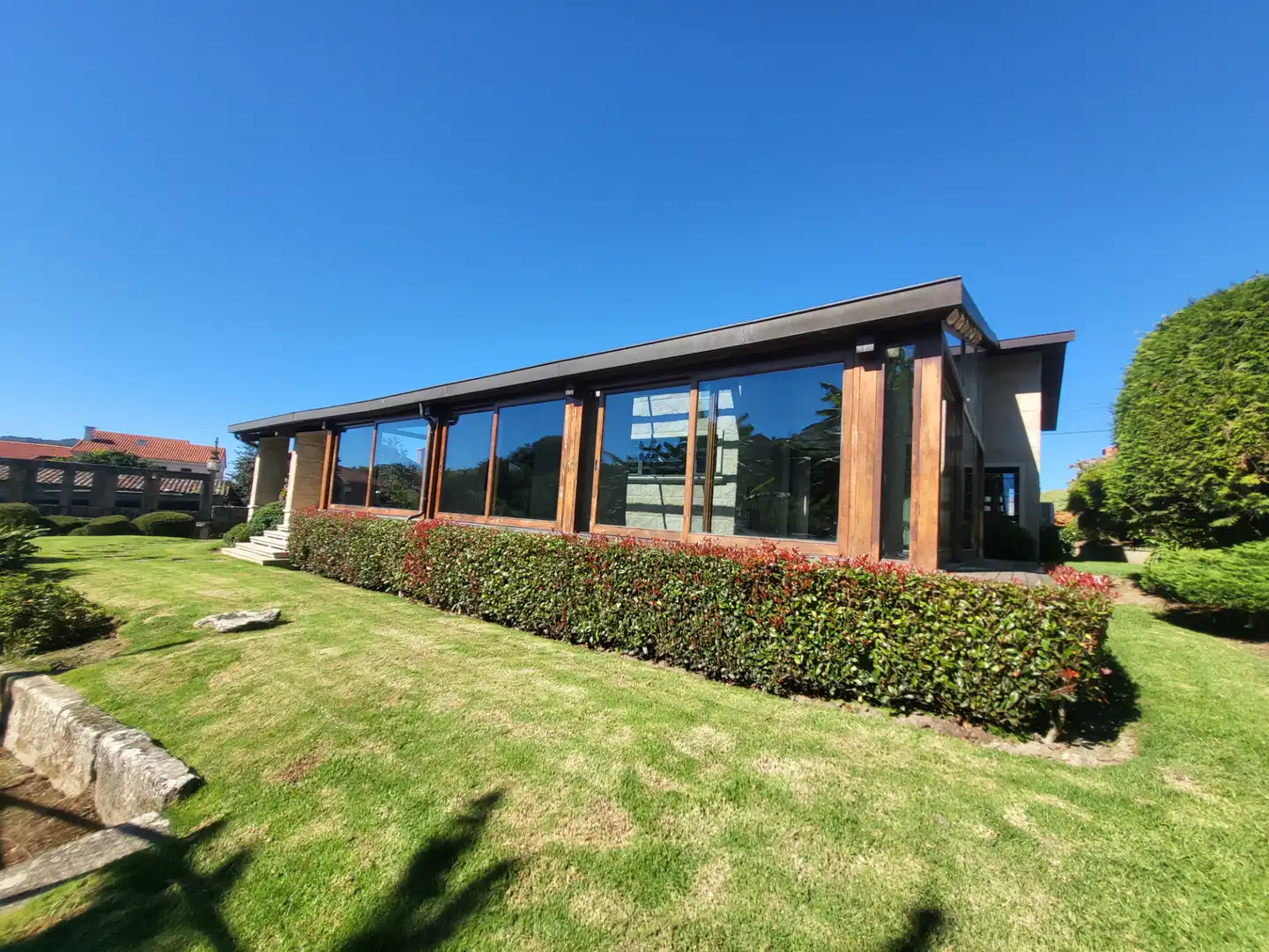 Vista exterior de Casa o xalet en venda en Nigrán amb Aire condicionat, Calefacció i Jardí privat