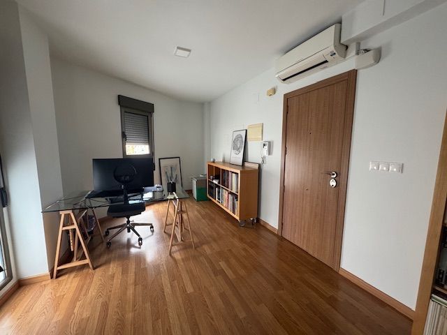 Office for sale in Alcoy / Alcoi  with Air Conditioner and Furnished