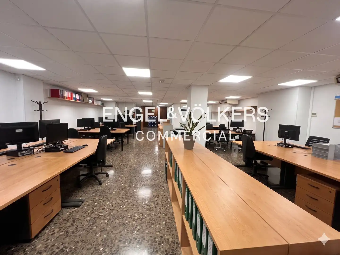 Office for sale in Barcelona  with Air Conditioner and Furnished