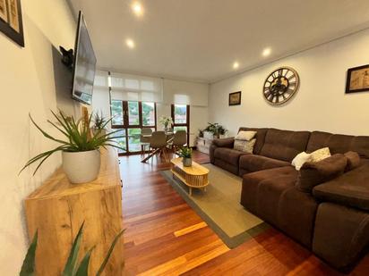 Wohnzimmer von Wohnung zum verkauf in Güeñes mit Heizung