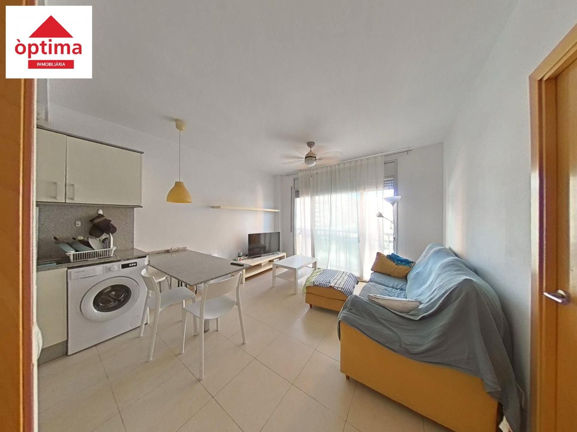 Sala de estar de Piso en venta en Reus con Piscina, Balcón y Piscina comunitaria