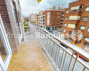 Vista exterior de Pis en venda en Igualada amb Terrassa i Traster