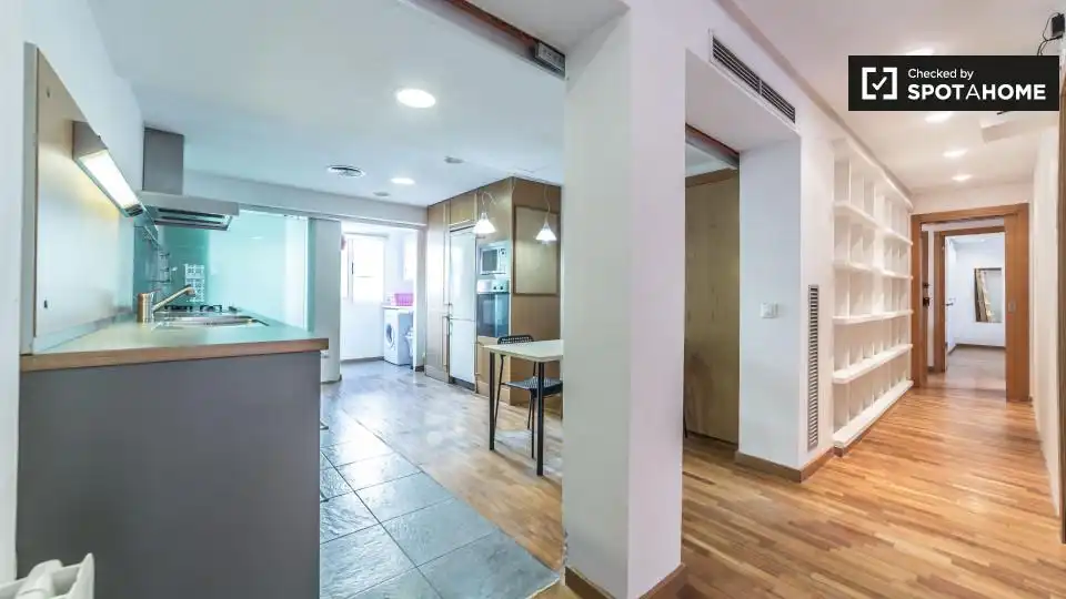 Cocina de Piso de alquiler en Valencia con Aire acondicionado, Calefacción y Amueblado