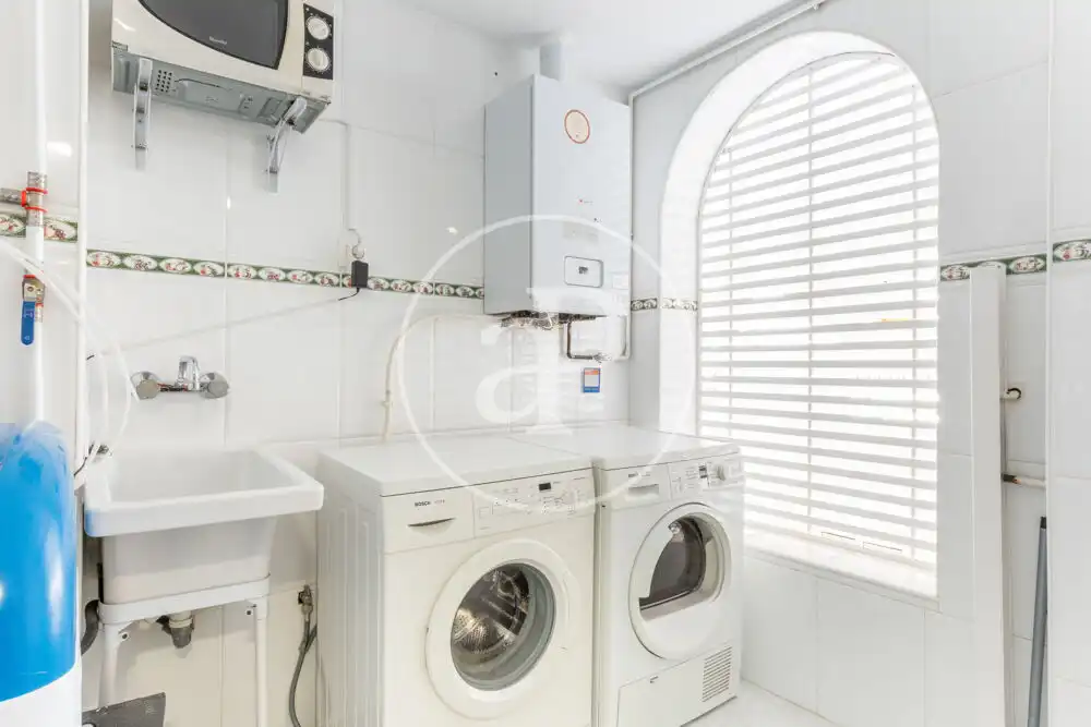 Baño de Ático de alquiler en Bétera con Aire acondicionado, Calefacción y Jardín privado