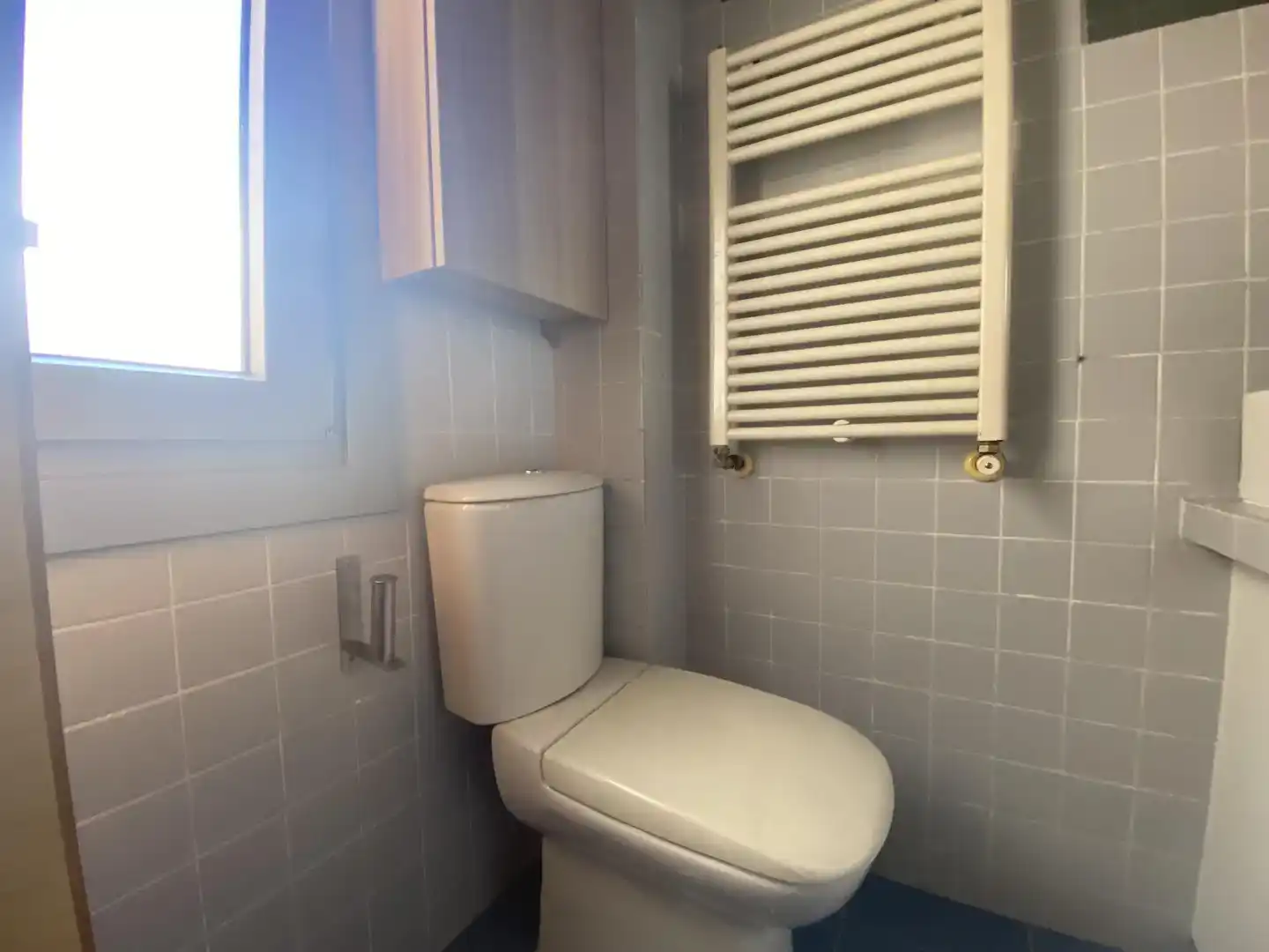 Badezimmer von Dachboden zum Verkauf in Valladolid Capital mit Klimaanlage