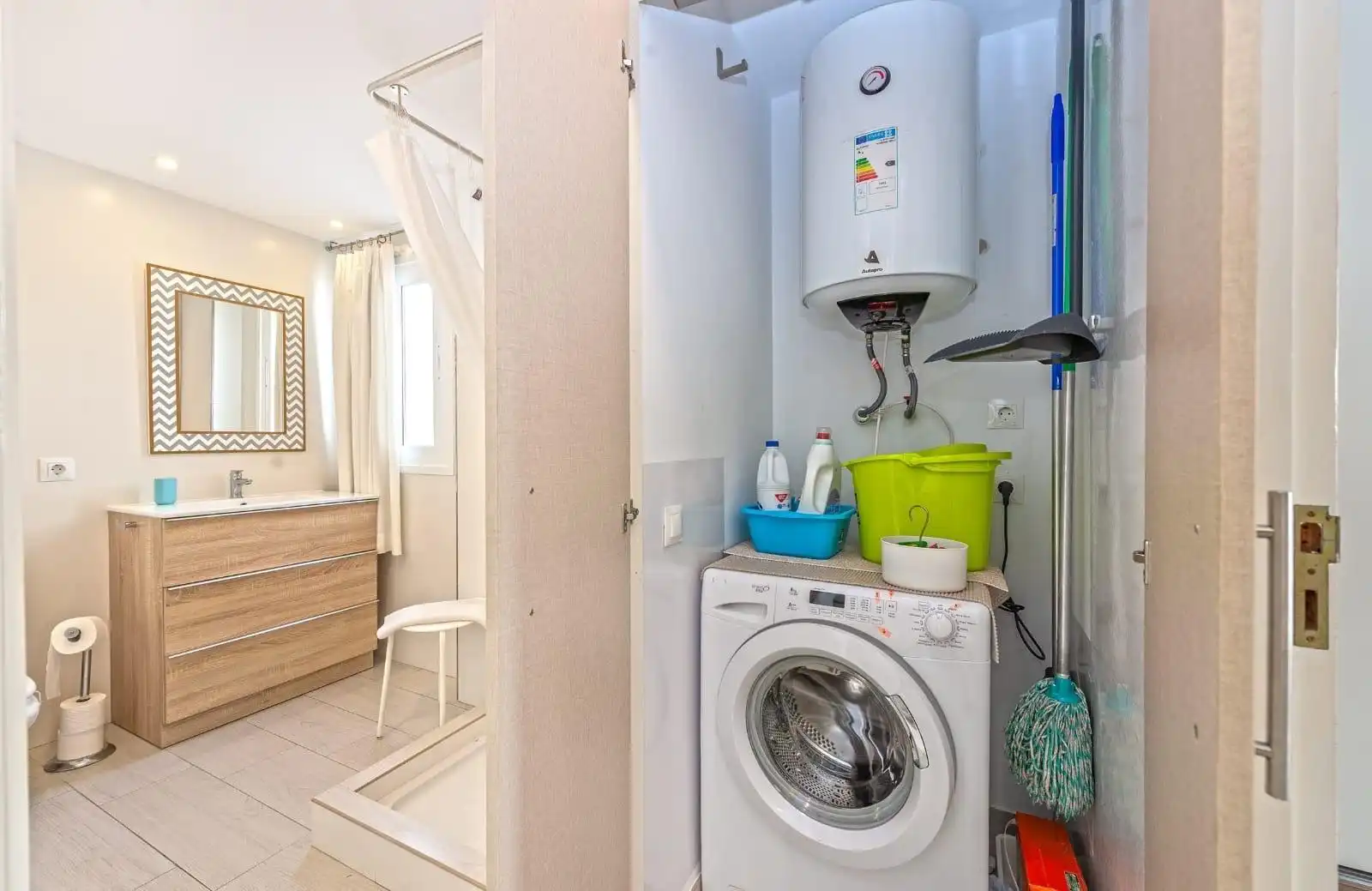 Badezimmer von Wohnungen zum Verkauf in Andratx mit Klimaanlage, Möbliert und Balkon