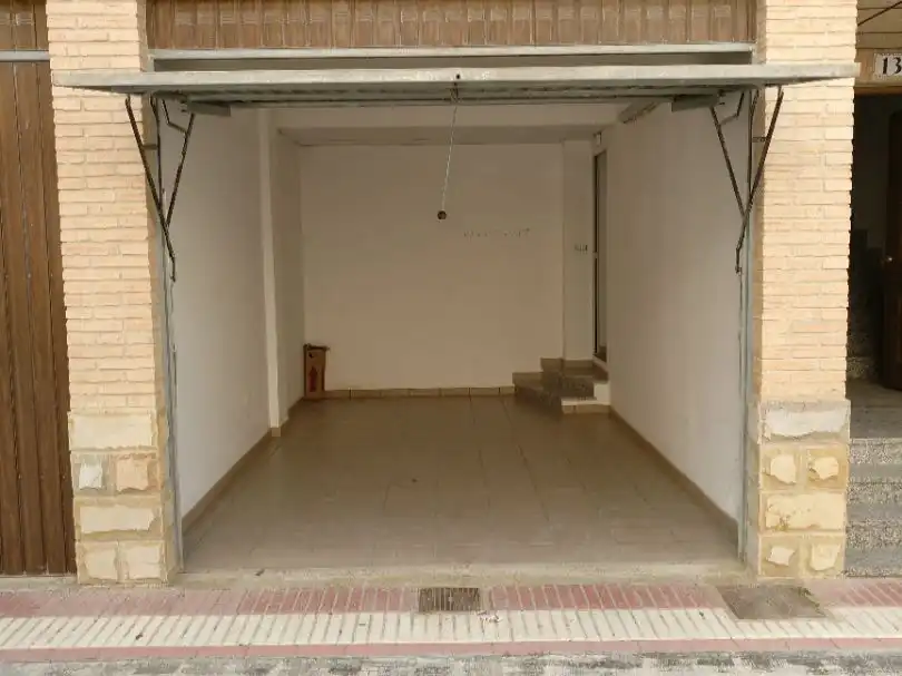 Wohnung zur Miete in Lécera mit Privatgarten, Terrasse und Abstellraum