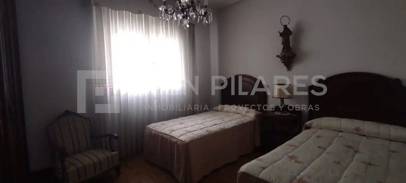 Bedroom of Flat for sale in  Logroño