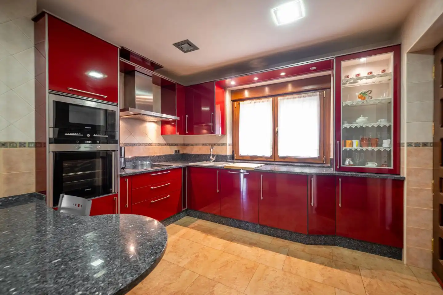 Cocina de Casa o chalet en venta en Cardeñosa con Calefacción, Jardín privado y Terraza