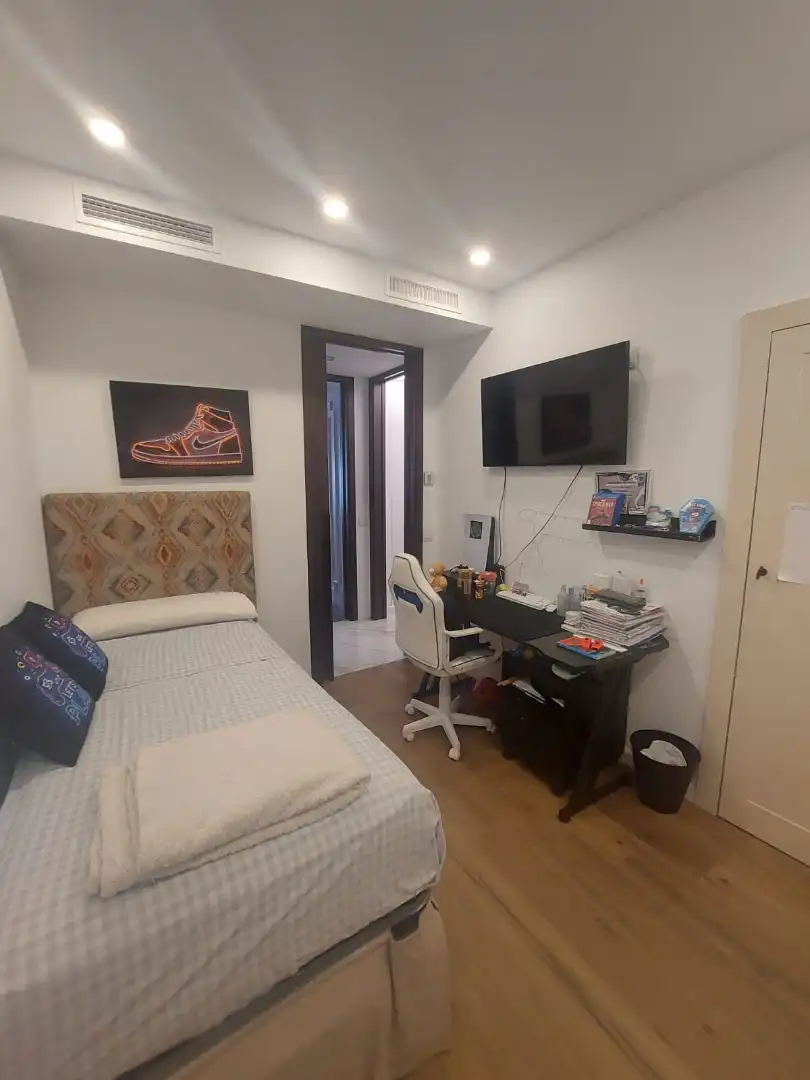 Bedroom of Flat for sale in Córdoba  with Air Conditioner, Heating and Storage room