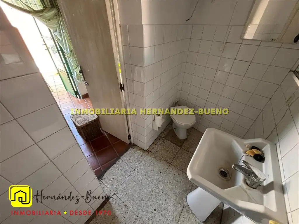 Bathroom of Houses for sale in La Fuente de San Esteban   with Heating and Terrace