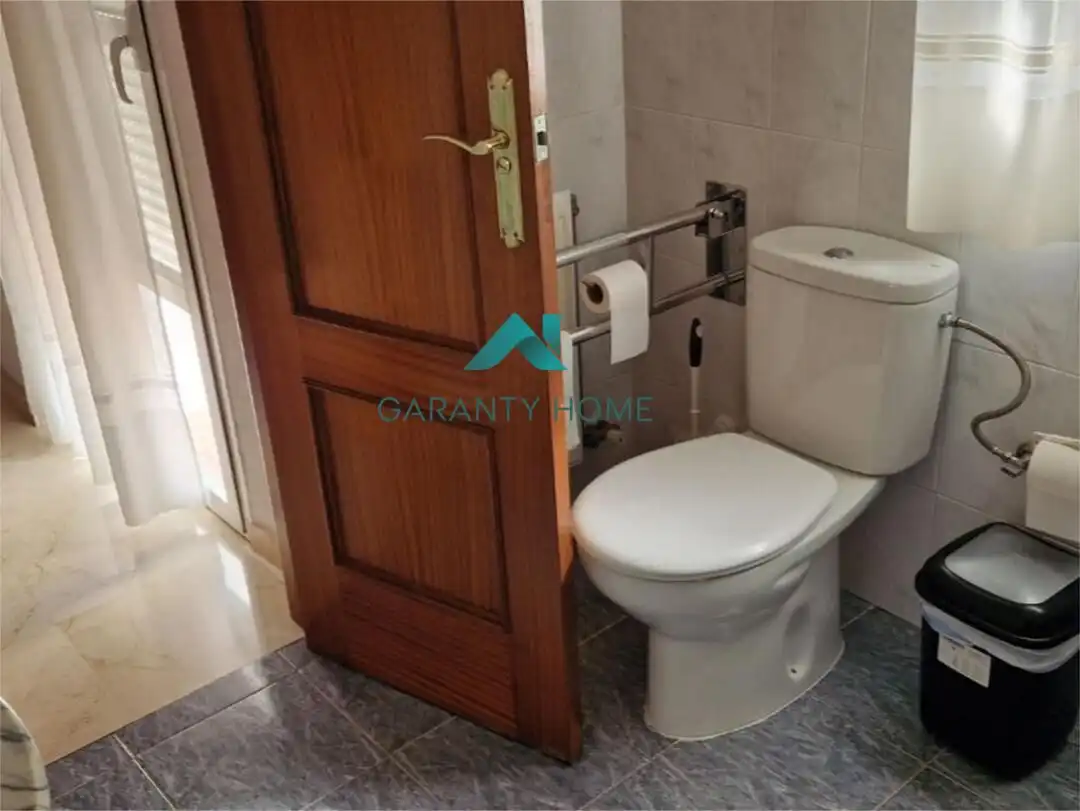 Baño de Casa adosada en venta en Montefrío con Trastero
