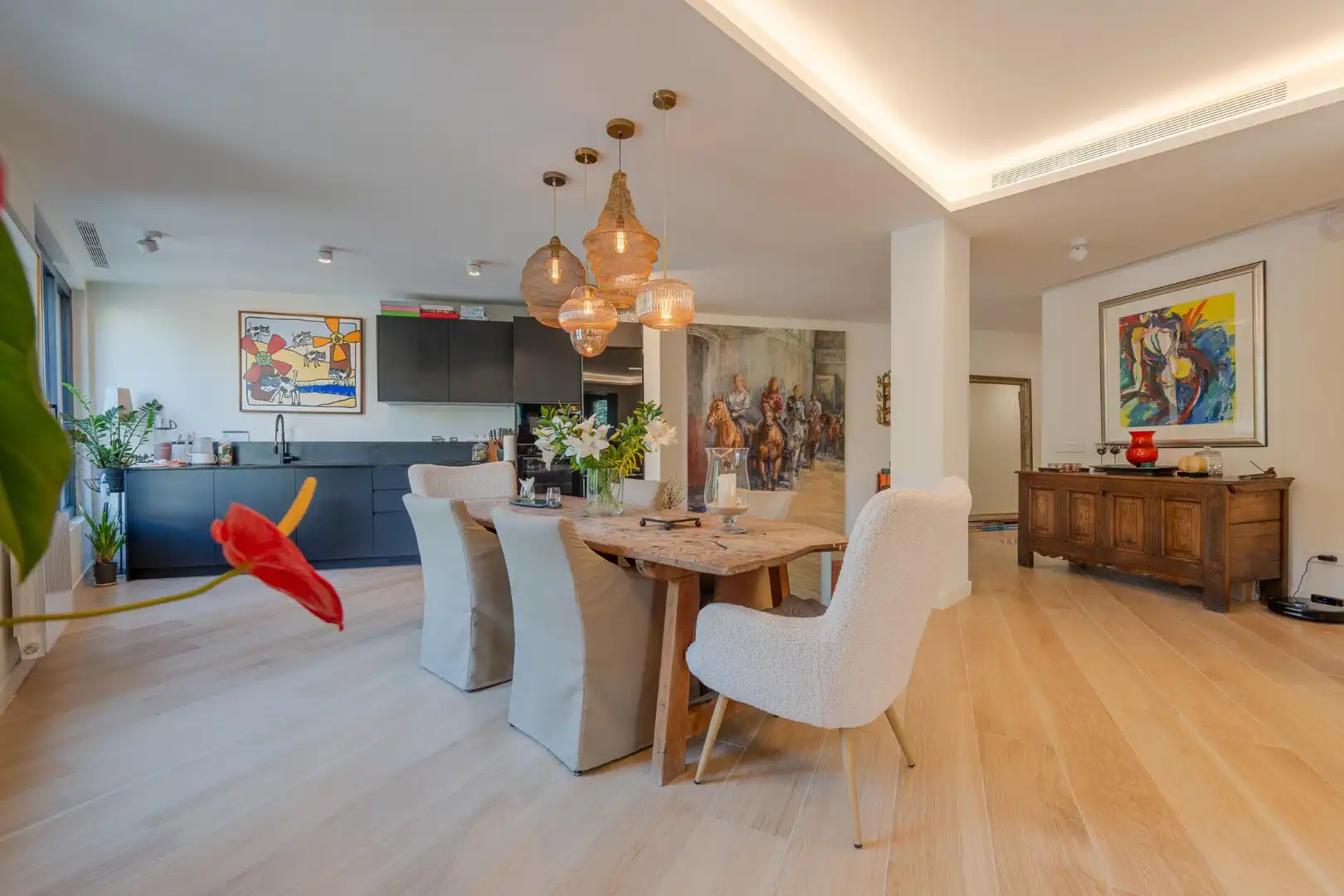 Dining room of Flat for rent in Girona  with Air Conditioner and Heating