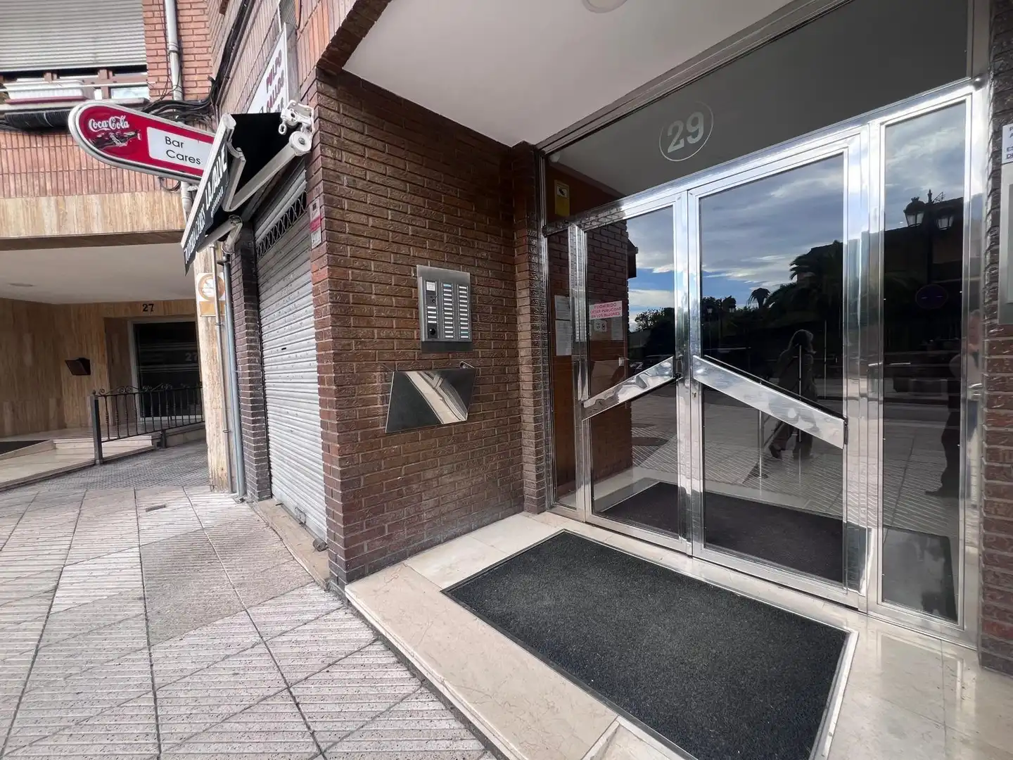 Vista exterior de Piso de alquiler en Oviedo  con Calefacción y Amueblado