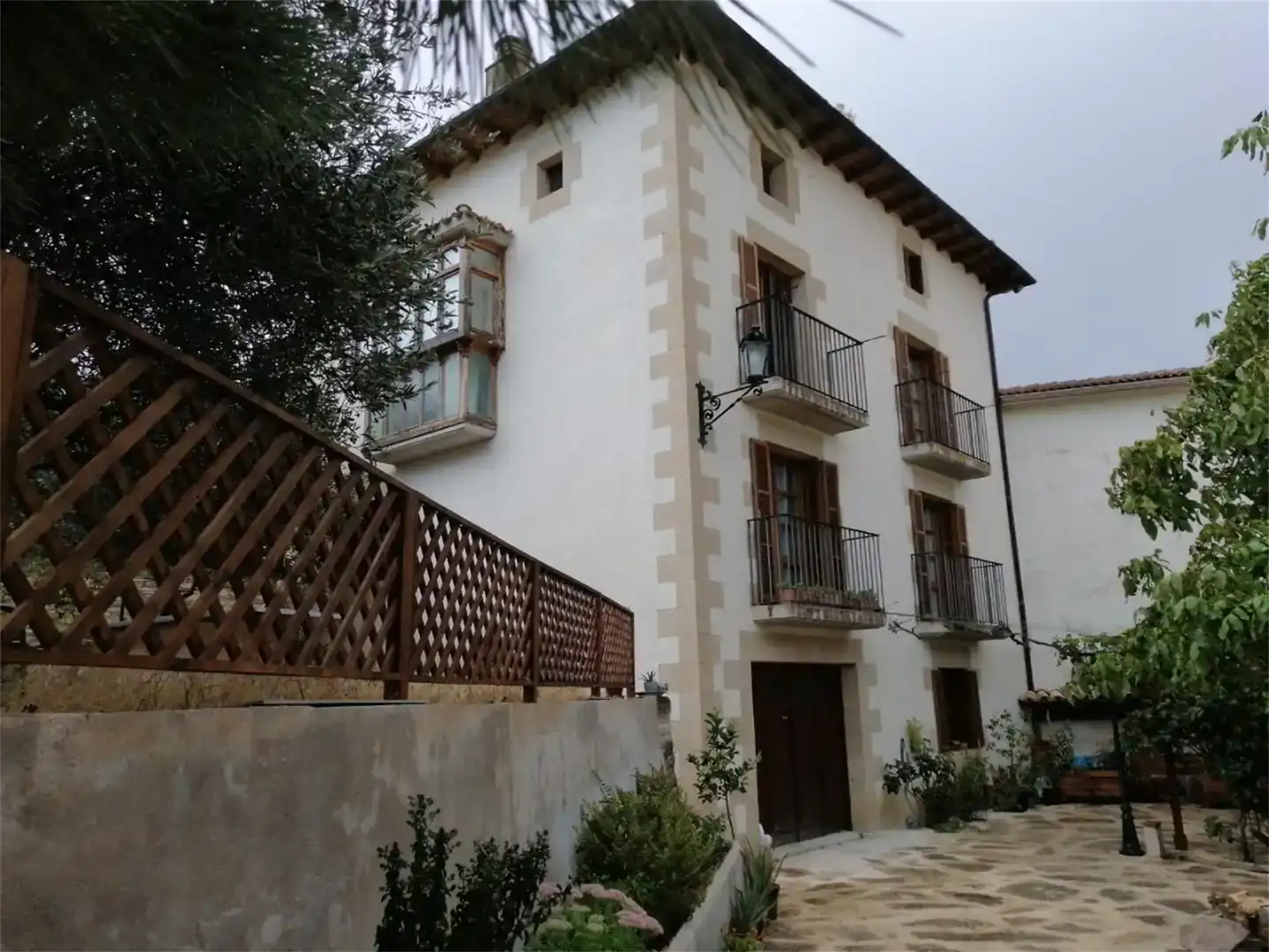 Vista exterior de Pis en venda en Valle de Yerri / Deierri amb Jardí privat, Parquet i Traster
