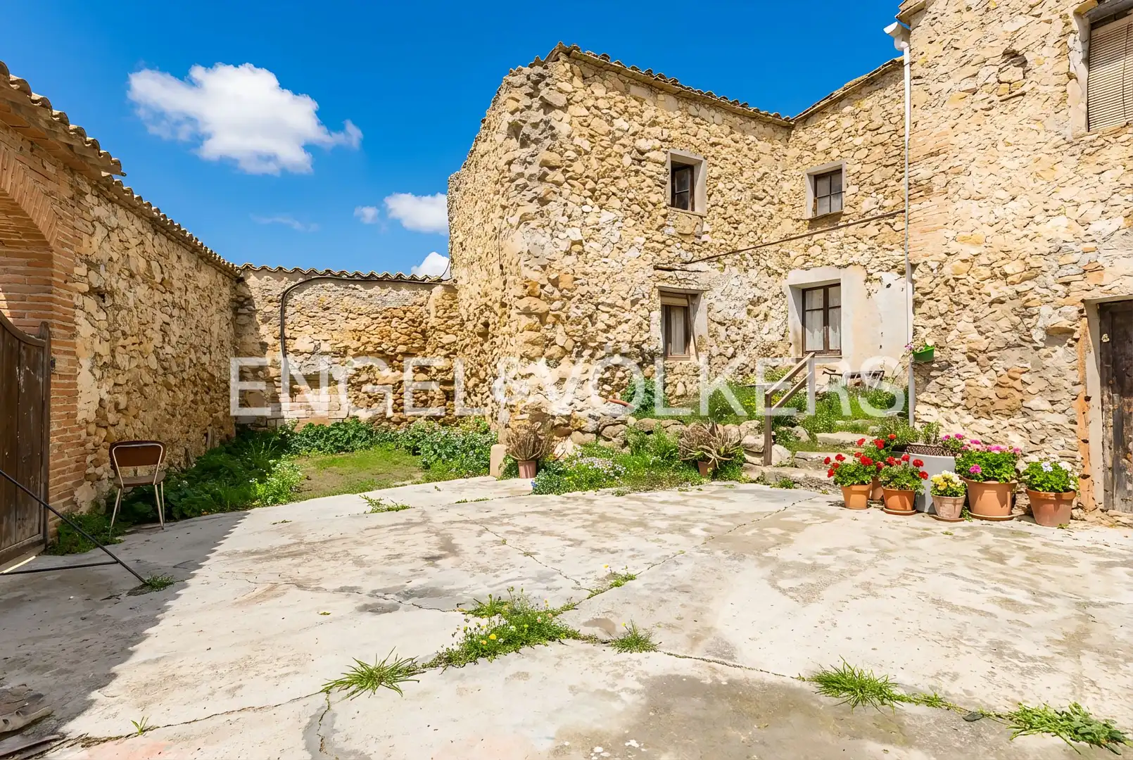 Exterior view of Houses for sale in La Granada  with Heating, Private garden and Terrace
