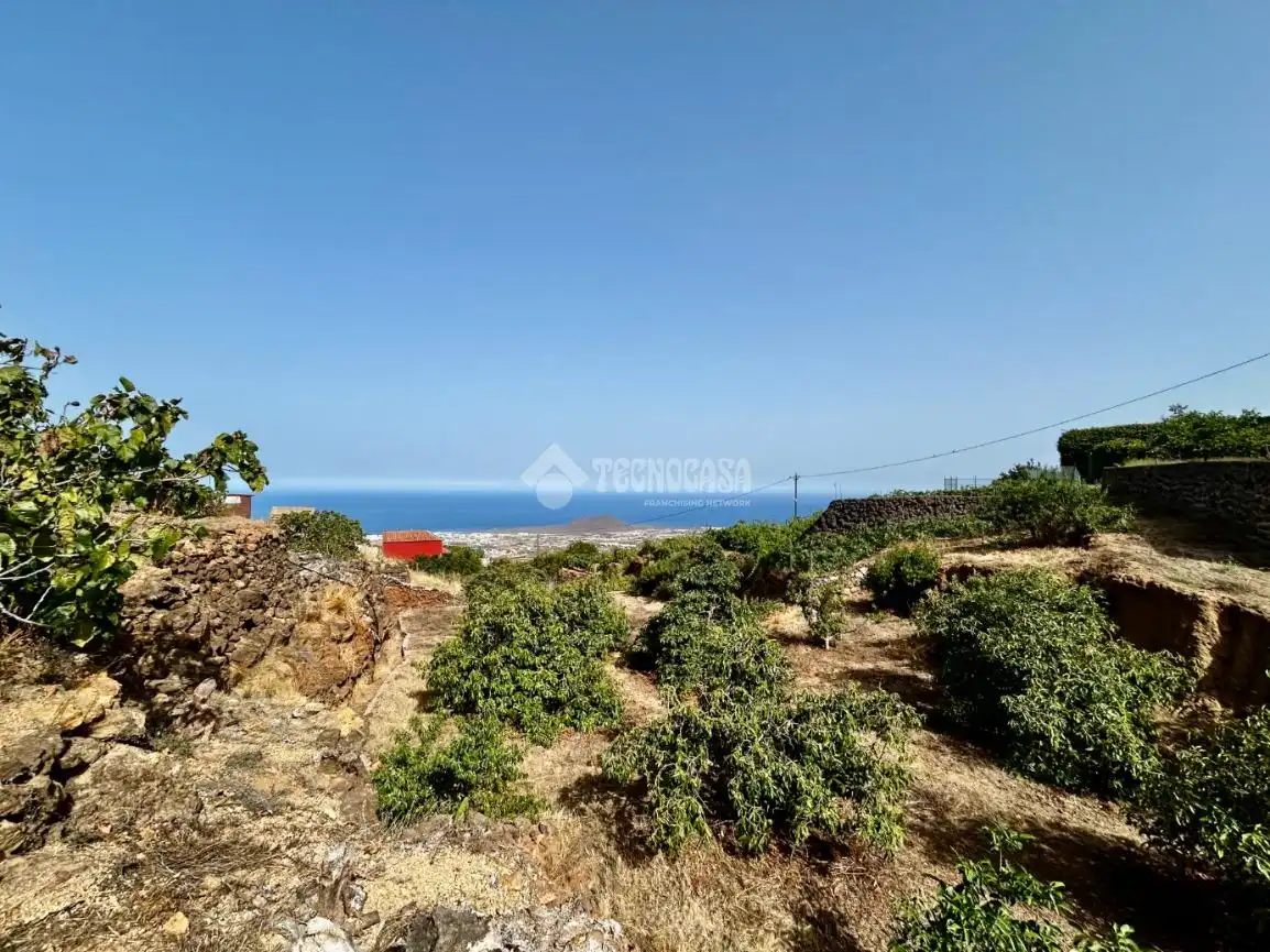 Country homes for sale in Arafo