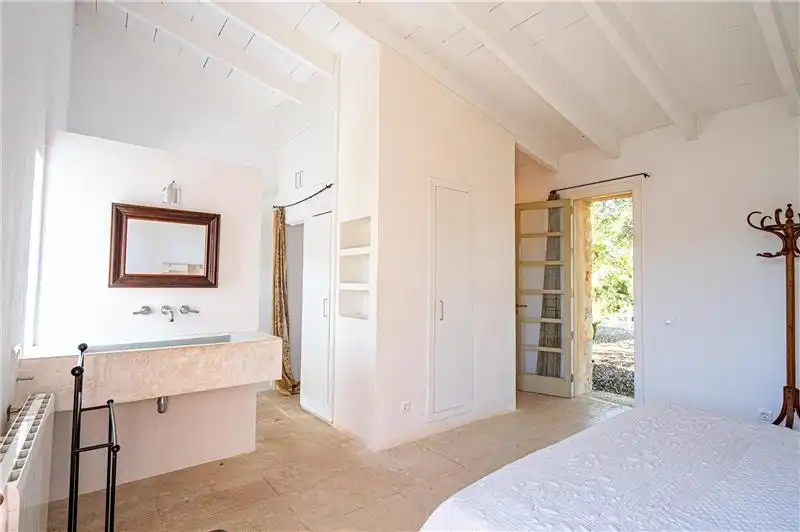 Baño de Finca rústica de alquiler en Selva con Calefacción, Jardín privado y Terraza