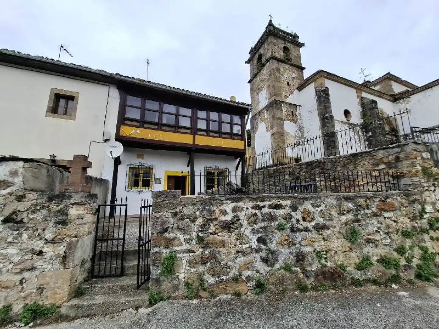 Vista exterior de Casa o chalet en venta en Polaciones, Cantabria