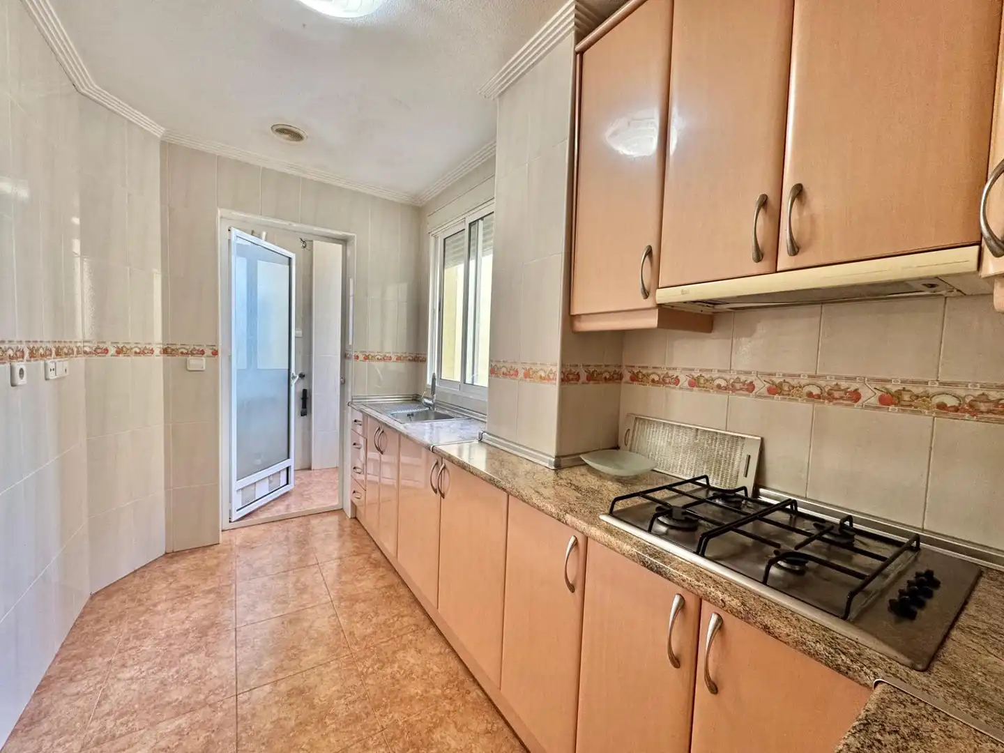 Cocina de Piso en venta en Murcia con Trastero y Balcón