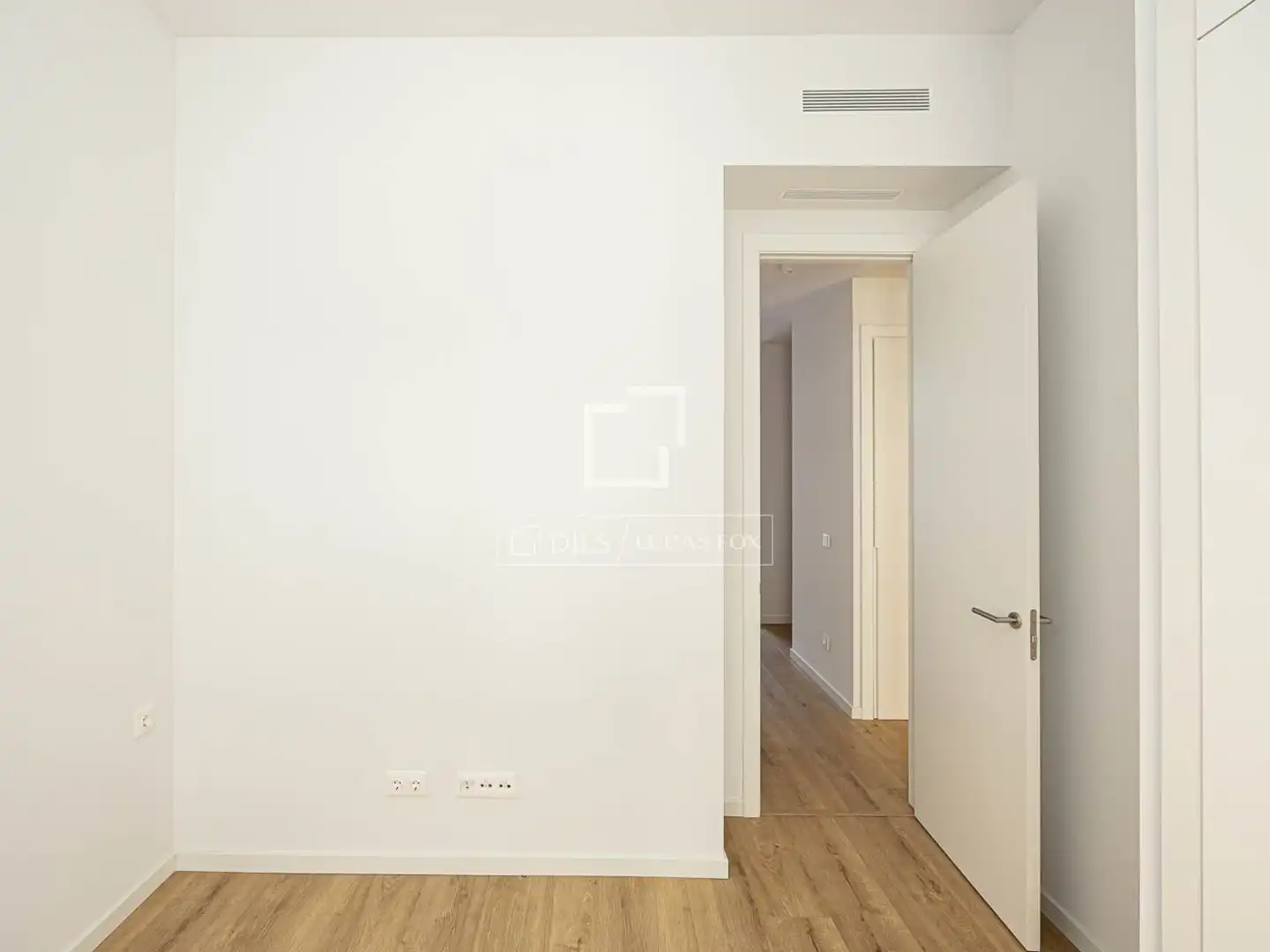 Piso en venta en Barcelona con Aire acondicionado, Calefacción y Terraza