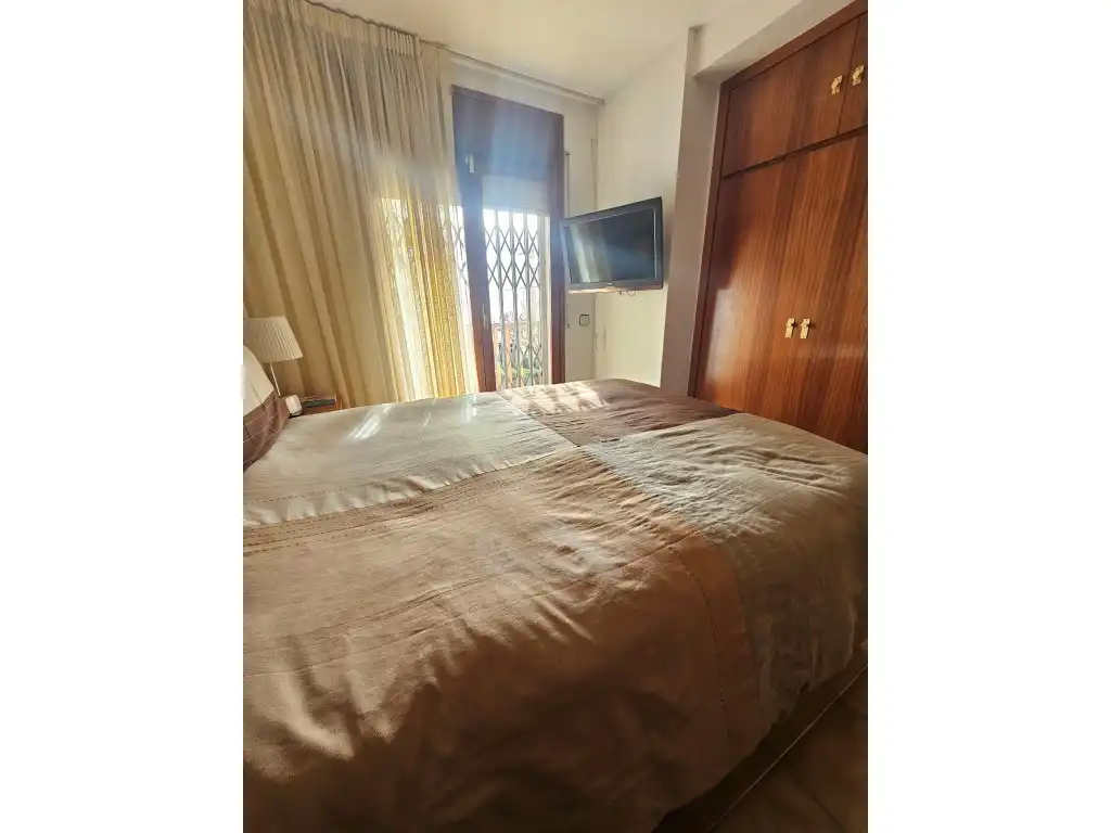Dormitori de Casa o xalet en venda en Cunit amb Aire condicionat i Jardí privat