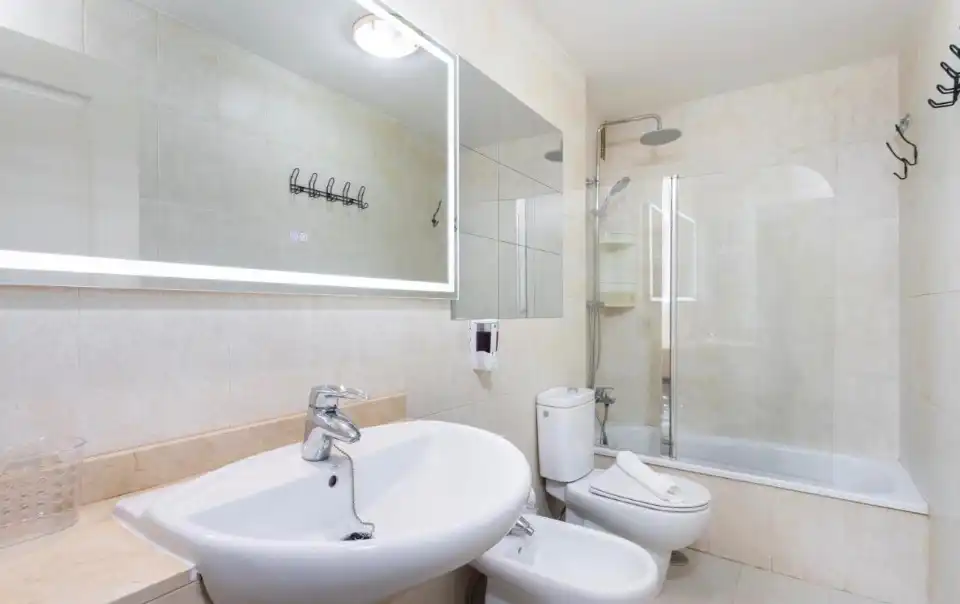 Baño de Planta baja en venta en Adeje con Jardín privado, Terraza y Amueblado