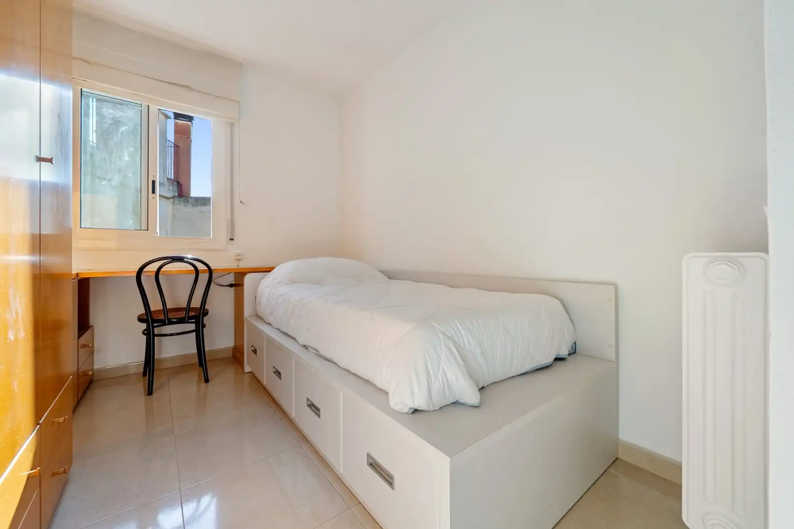 Schlafzimmer von Dachboden zum Verkauf in Reus mit Klimaanlage, Heizung und Terrasse
