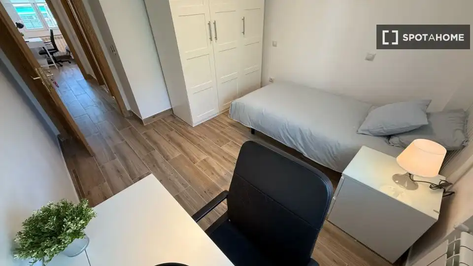 Room in Casco Histórico de Barajas