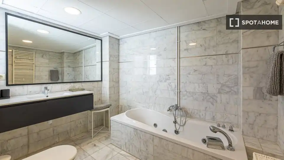 Wohnung mit Terrasse zur Miete in Quatre Carreres, imagen 9
