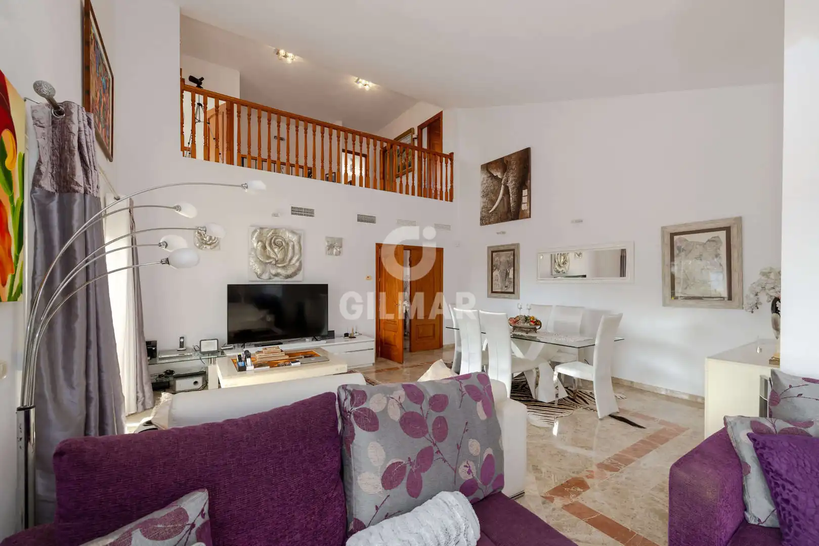 Sala d'estar de Casa o xalet en venda en Casares amb Calefacció, Jardí privat i Piscina