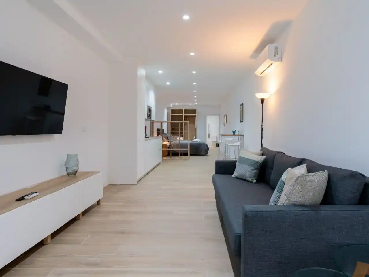 Sala d'estar de Apartament de lloguer en  Sevilla Capital amb Aire condicionat