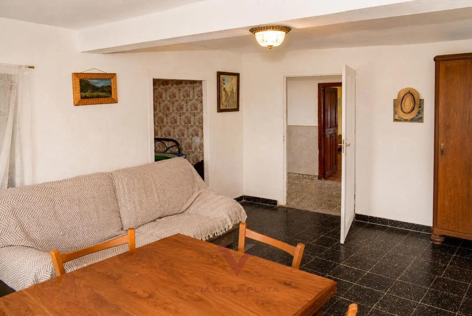 Wohnzimmer von Einfamilien-Reihenhaus zum Verkauf in San Esteban de la Sierra mit Heizung, Terrasse und Möbliert