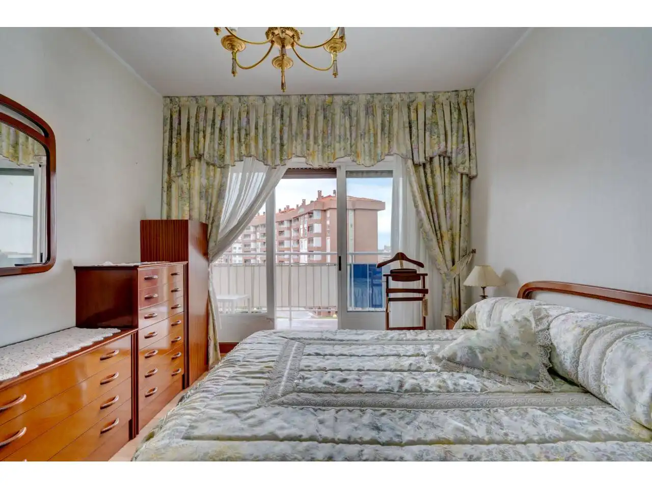 Bedroom of Flat for rent in Castro-Urdiales  with Heating and Terrace