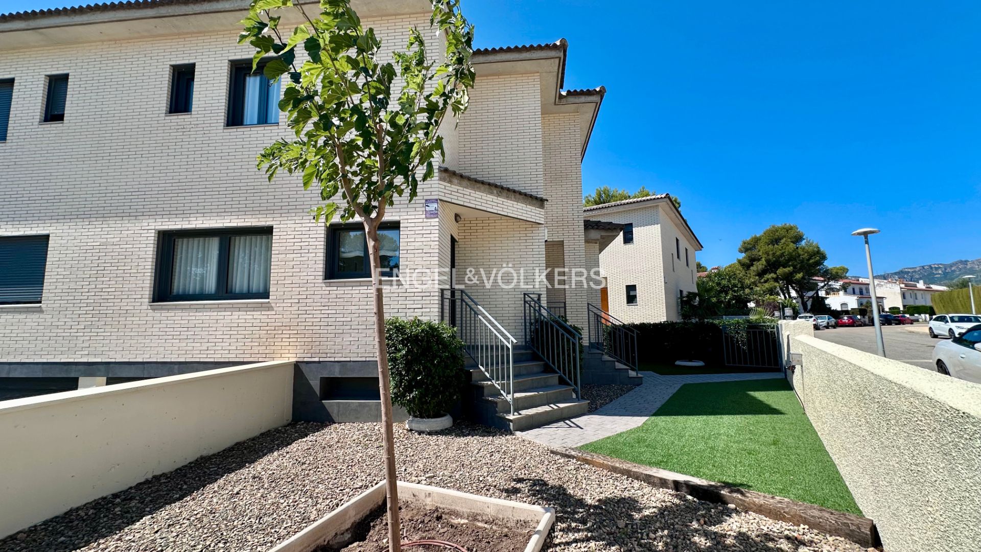 Vista exterior de Casa adosada en venta en Mont-roig del Camp con Aire acondicionado, Calefacción y Terraza